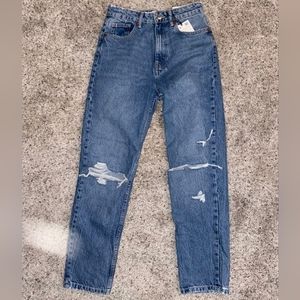 NWT Zara Ripped Mom Fit Jeans